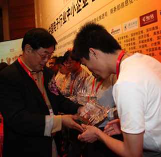 �C��(ji��ng)�F(xi��n)��(ch��ng)